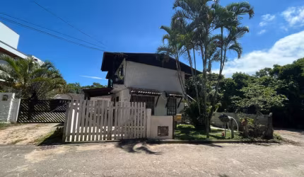 Casa com 4 quartos à venda na Servidão Família Nunes, 377, Campeche, Florianópolis por R$ 990.000