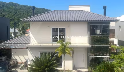 Casa em condomínio fechado com 3 quartos à venda na Rodovia Doutor Antônio Luiz Moura Gonzaga, 3825, Rio Tavares, Florianópolis por R$ 6.800.000