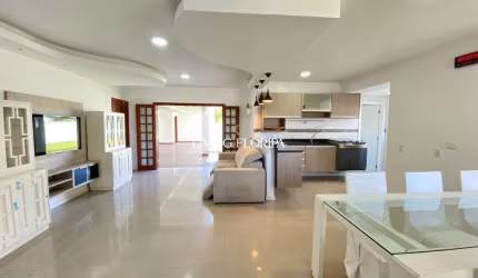 Casa em condomínio fechado com 4 quartos à venda na Rua Camarinhas, 211, Campeche, Florianópolis por R$ 2.550.000