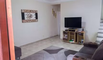 Sobrado com 3 dormitórios à venda, 130 m² por R$ 680.000,00 - Jardim Alvorada - São José dos Campos/SP