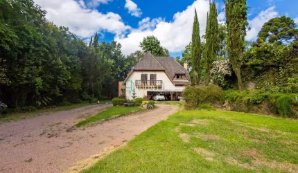 Casa com 4 quartos à venda na Rua Prodócimo Lago, 1242, Taboão, Curitiba por R$ 1.980.000