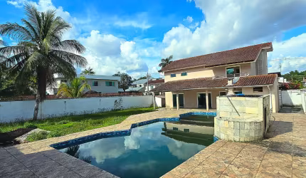 Casa Com Piscina na Ponta Negra!
