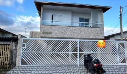 Casa de Condomínio Muito Barata! Acabamento Alto Padrão - 2 Dormitórios
