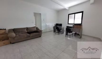 Aluga-se Sala Comercial com Elevador no Boqueirão - Praia Grande
