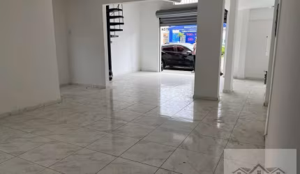 Aluga-se Loja na Costa e Silva - Centro de Praia Grande - Boqueirão