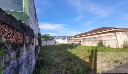 Aluga-se Enorme Terreno Residencial ou Comercial na Guilhermina