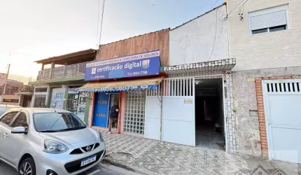 ALUGA-SE SOBRADO COMERCIAL CENTRO DO BOQUEIRÃO - PRAIA GRANDE