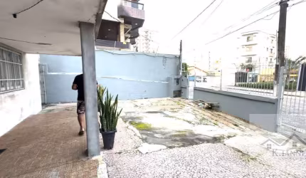 ALUGA-SE CASA PARA FINS COMERCIAIS GUILHERMINA PRAIA GRANDE