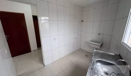 Apartamento 2 Dormitórios São Vicente SP Primeiro Andar .