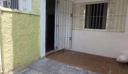 Casa Geminada 02 Dormitórios suite 02 vagas garagem Boqueirão - R$ 480.000