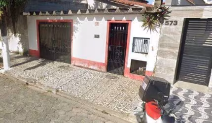 Terreno 17x32 com 02 Casas Geminadas Guilhermina - R$ 1.200.000