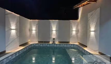 Casa com Piscina 2 Dormitórios 2 Vagas de Garagem