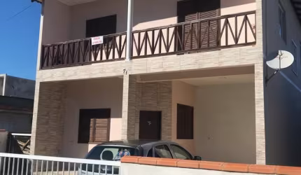 Sobrado na praia de Currais a 45 mts da Avenida Beira Mar