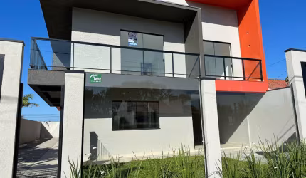 Sobrado paralelo a beira do mar, albatroz