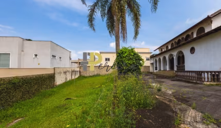 Terreno de 400m² à Venda em Santa Felicidade: Oportunidade para Construtores!