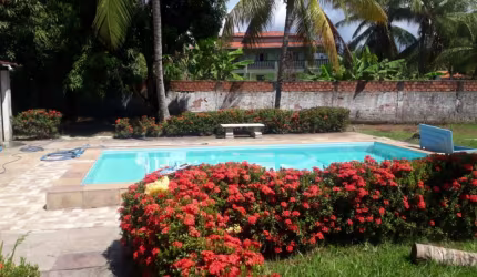 CHÁCARA DE 3/4 COM UMA SUÍTE, PISCINA,ÁREA GOURMET E SAUNA