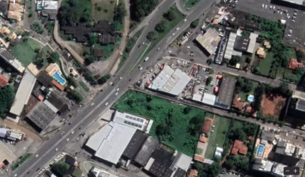 Terreno comercial à venda no Estrada do Coco, Lauro de Freitas  por R$ 12.000.000