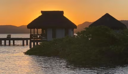 Chácara / sítio com 4 quartos à venda na Praia de Monte Cristo, Saubara  por R$ 15.000.000