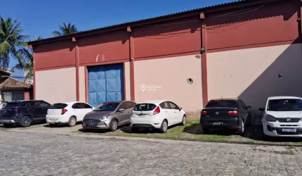 Barracão / Galpão / Depósito para alugar no Buraquinho, Lauro de Freitas  por R$ 7.000