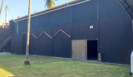 GALPÃO DE 600M2 MUITO BEM LOCALIZADO!