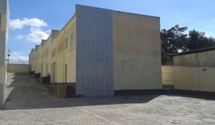 Barracão / Galpão / Depósito para alugar em Caji, Lauro de Freitas , 210 m2 por R$ 4.100