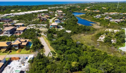 Terreno à venda na Praia do Forte, Mata de São João  por R$ 1.200.000