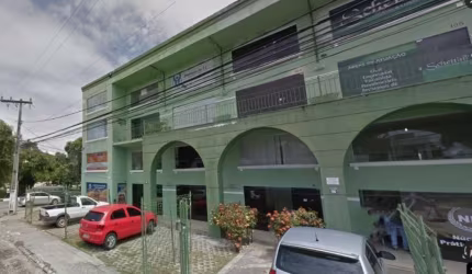 Sala comercial para alugar no Estrada do Coco, Lauro de Freitas  por R$ 1.400