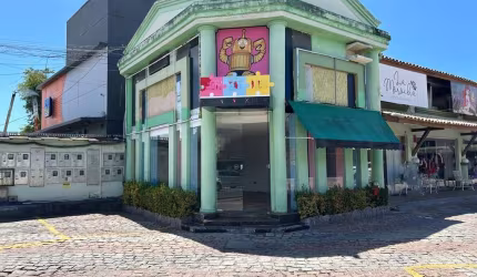 Ponto comercial com 1 sala à venda no Centro, Lauro de Freitas  por R$ 480.000