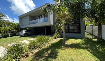 Casa em condomínio fechado com 4 quartos à venda na Praia de Busca Vida, Camaçari  por R$ 5.500.000