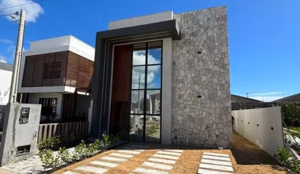 Casa com 4 quartos à venda no Abrantes, Camaçari  por R$ 930.000