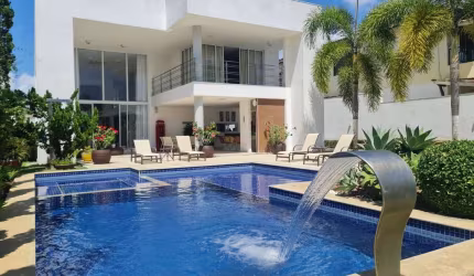 Casa em condomínio fechado com 5 quartos à venda no Vilas do Atlantico, Lauro de Freitas  por R$ 4.500.000