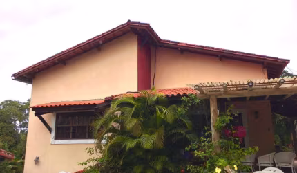 Casa com 5 quartos à venda no Estrada do Coco, Lauro de Freitas  por R$ 900.000