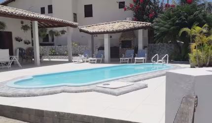 CASA DE 5/4 COM 3 SUITES EM GUARAJUBA
