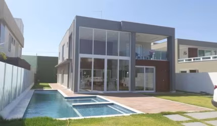 CASA COM 6 SUÍTES, NASCENTE, MOBILIADA E EM CONDOMÍNIO FECHADO!