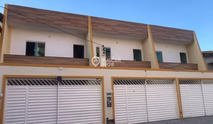 LINDO VILLAGE DE 4/4 SENDO COM DUAS SUÍTES EM VILA PRAIANA