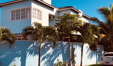 Casa em condomínio fechado com 5 quartos à venda no Estrada do Coco, Lauro de Freitas  por R$ 1.450.000