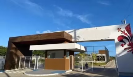 Terreno à venda no Abrantes, Camaçari  por R$ 330.000