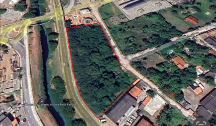 Terreno à venda no Estrada do Coco, Lauro de Freitas  por R$ 3.000.000