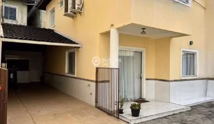CASA COM 3/4 EM IPITANGA