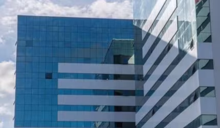 Sala comercial à venda no Centro, Lauro de Freitas  por R$ 180.000