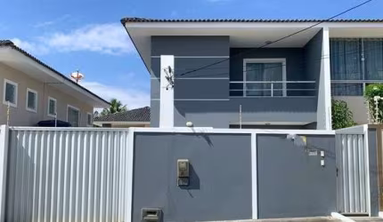 CASA COM 4/4 EM IPITANGA