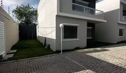 CASA DUPLEX COM  4/4 SENDO 3 SUÍTE NO MIRAGEM
