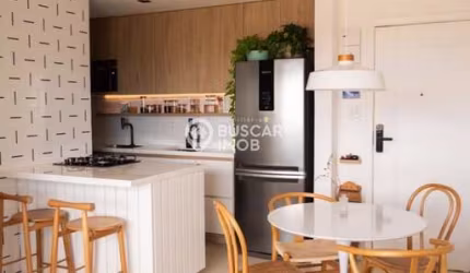 Apartamento com 2/4 em Vilas do Atlântico