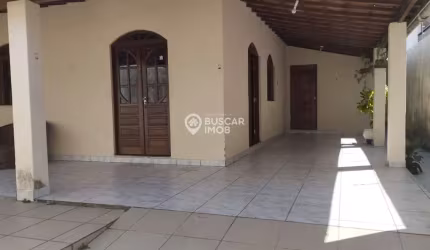 Casa com 3 quartos à venda no Jardim do Jockey, Lauro de Freitas , 140 m2 por R$ 650.000