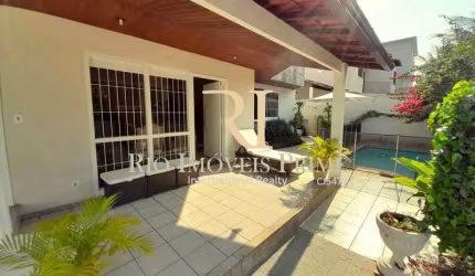 Casa em condomínio fechado com 4 quartos à venda na Avenida das Américas, Barra da Tijuca, Rio de Janeiro, 297 m2 por R$ 2.800.000