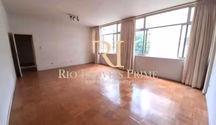 Apartamento com 4 quartos à venda na Rua Itacuruçá, Tijuca, Rio de Janeiro, 160 m2 por R$ 900.000