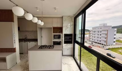 Lindo Apartamento semimobiliado no bairro Rio Pequeno em Camboriú!