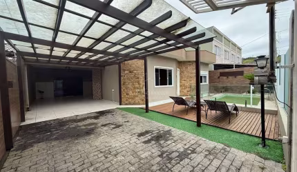 Ampla casa térrea no bairro São Francisco de Assis!