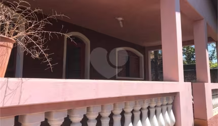 Casa com 5 quartos à venda em Vila Carvalho - SP