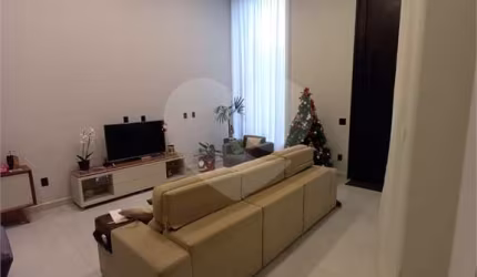 Condomínio com 3 quartos à venda em Vila Odim Antão - SP